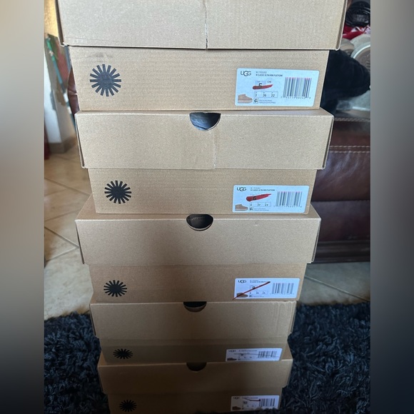 AUTHENTIC UGG CLASSIC ULTRA MINI PLATFORM IN COLOR CHESTNUT - Picture 3 of 9